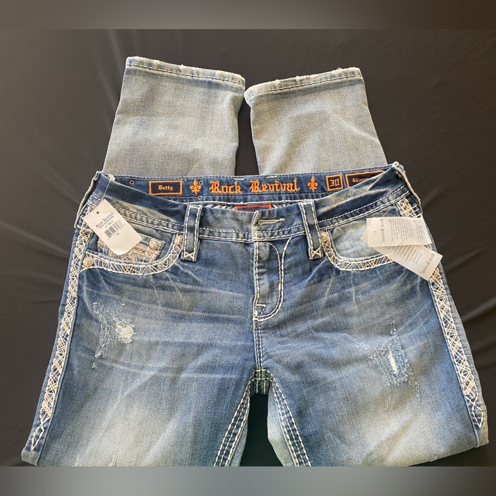 NWT Rock Revival Skinny Crop Jeans SZ 30